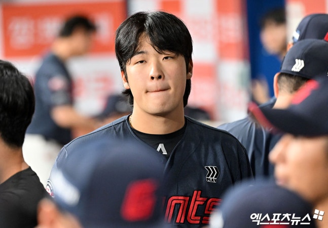 "6선발도 고민을 했는데…" 롯데 왜 이민석 2군행→불펜 전환 결정했나, 김태형 감독 직접 밝힌 이유는? [부산 현장]