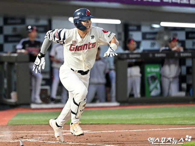 '2번→7번 강등' 고승민 화났다! 역전 그랜드슬램 대폭발→롯데 3회 6득점 빅이닝 작렬…전날 역전 만루포 되갚았다 [부산 라이브]