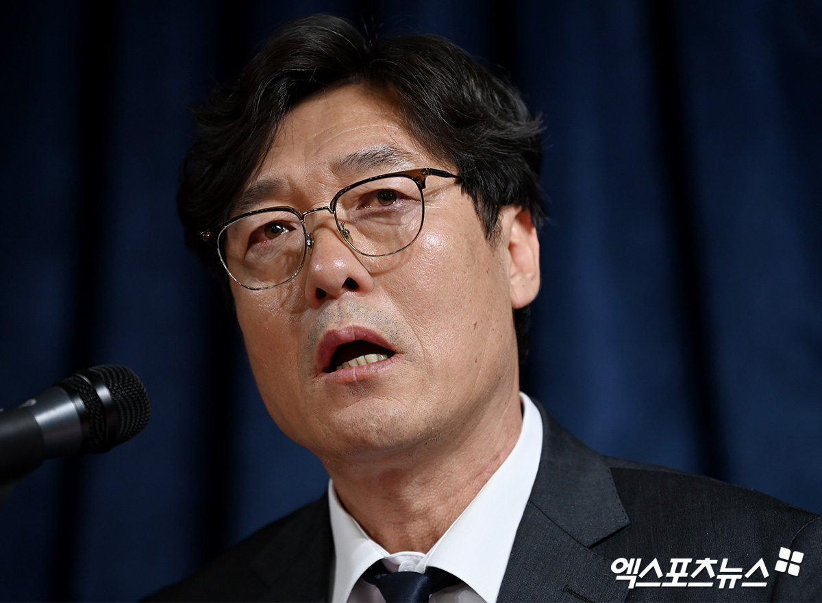 "8가지 이유로 홍명보 감독을 선임"…'2026 WC 참패 주역' 이임생, 캄보디아 구단 기술이사 부임→"사과 한 마디 없이" 축구팬 대실망 [오피셜]