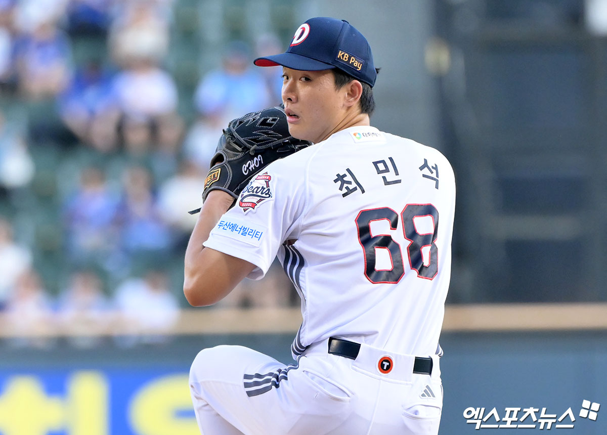 <b>최민석</b> ‘<b>두산</b>의 선발투수’[포토]