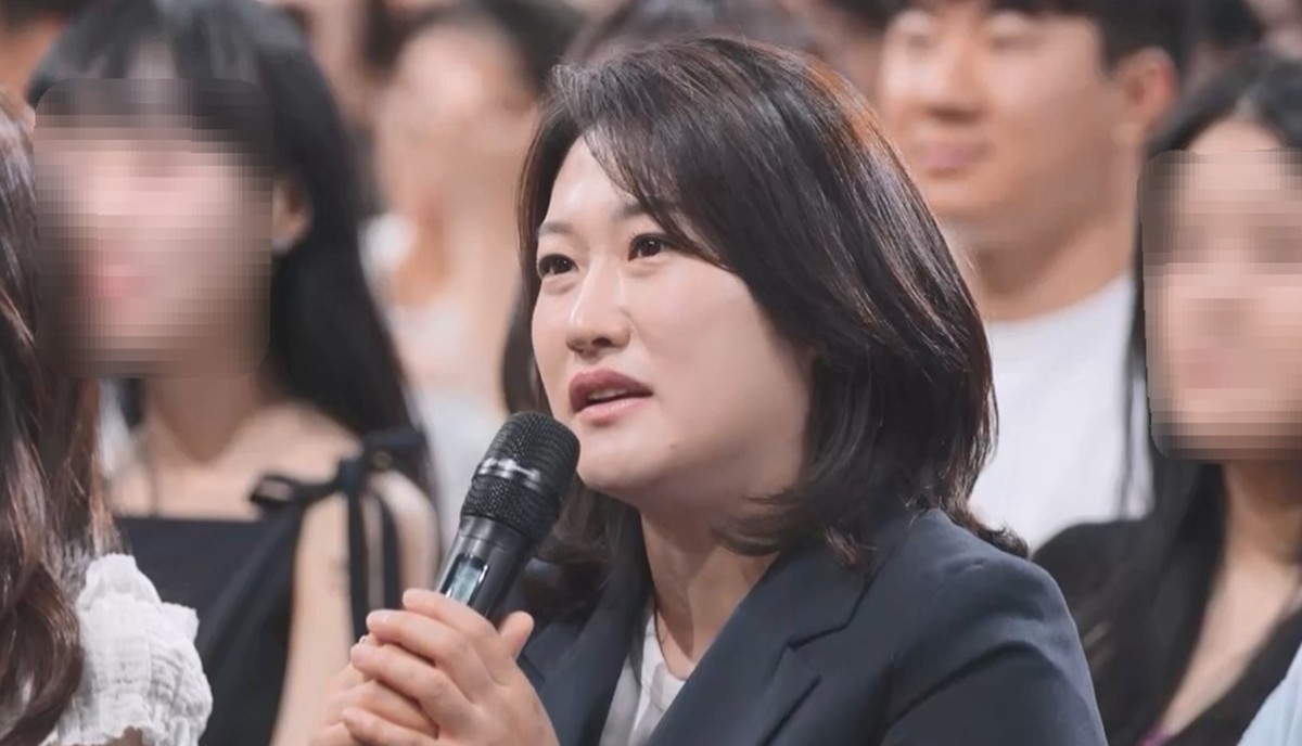 <b>이문정</b> "임신 사실 숨기고 일했다"…예비 워킹맘 관객에 진심 어린 조언...