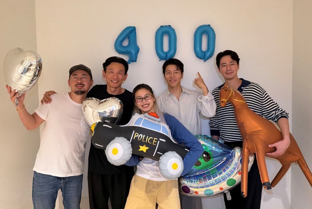 '<b>호프</b>', 오늘(2일) <b>400만 돌파</b>…'왕사남'·'군체' 이어 세 번째