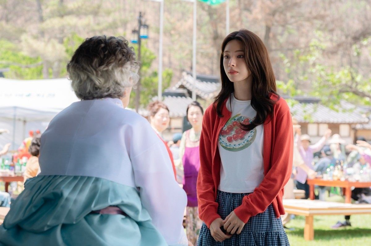 '넷플릭스의 딸' <b>하영</b>, 정해인 만나 로코퀸 도전…'엿<b>사랑</b>' 합격점