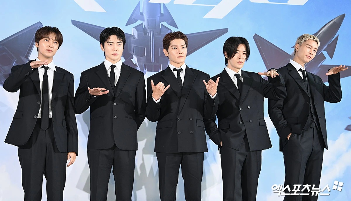 <b>NCT 127</b>, 10주년에도 '초심' 강조…"멤버 변동? 마음 아프기도 했지만" (...