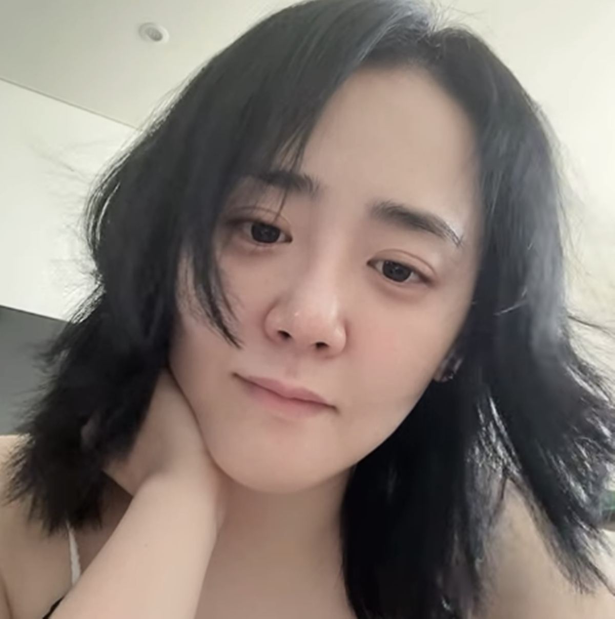 '<b>정평</b>과 결혼' 문근영, 품절녀 되고 더 예뻐졌다…청초한 민낯