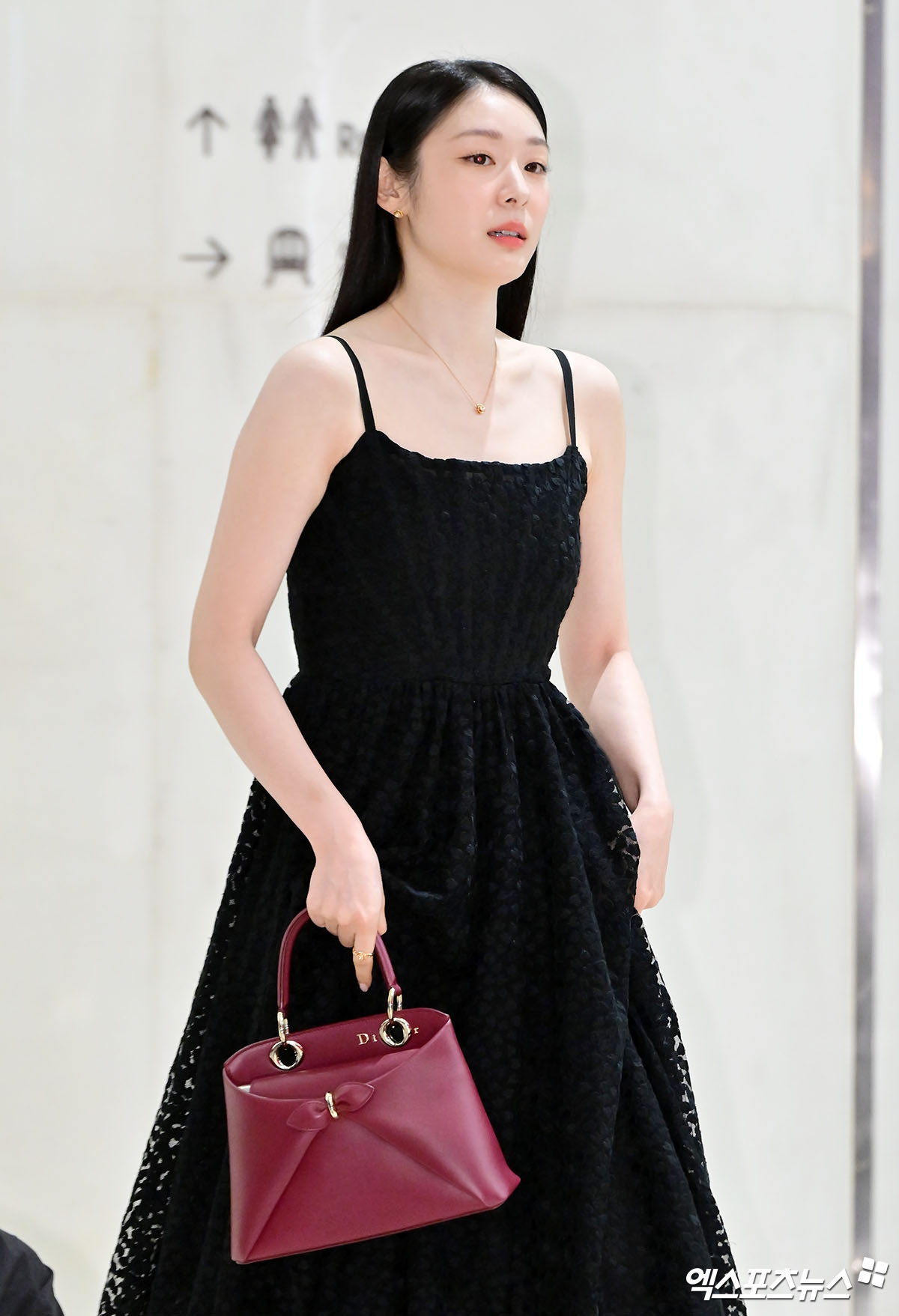 [단독] <b>김연아</b>, 또 '<b>임신설</b>'…소속사 "사실무근, 의상 때문" 즉각 <b>부인</b> ...