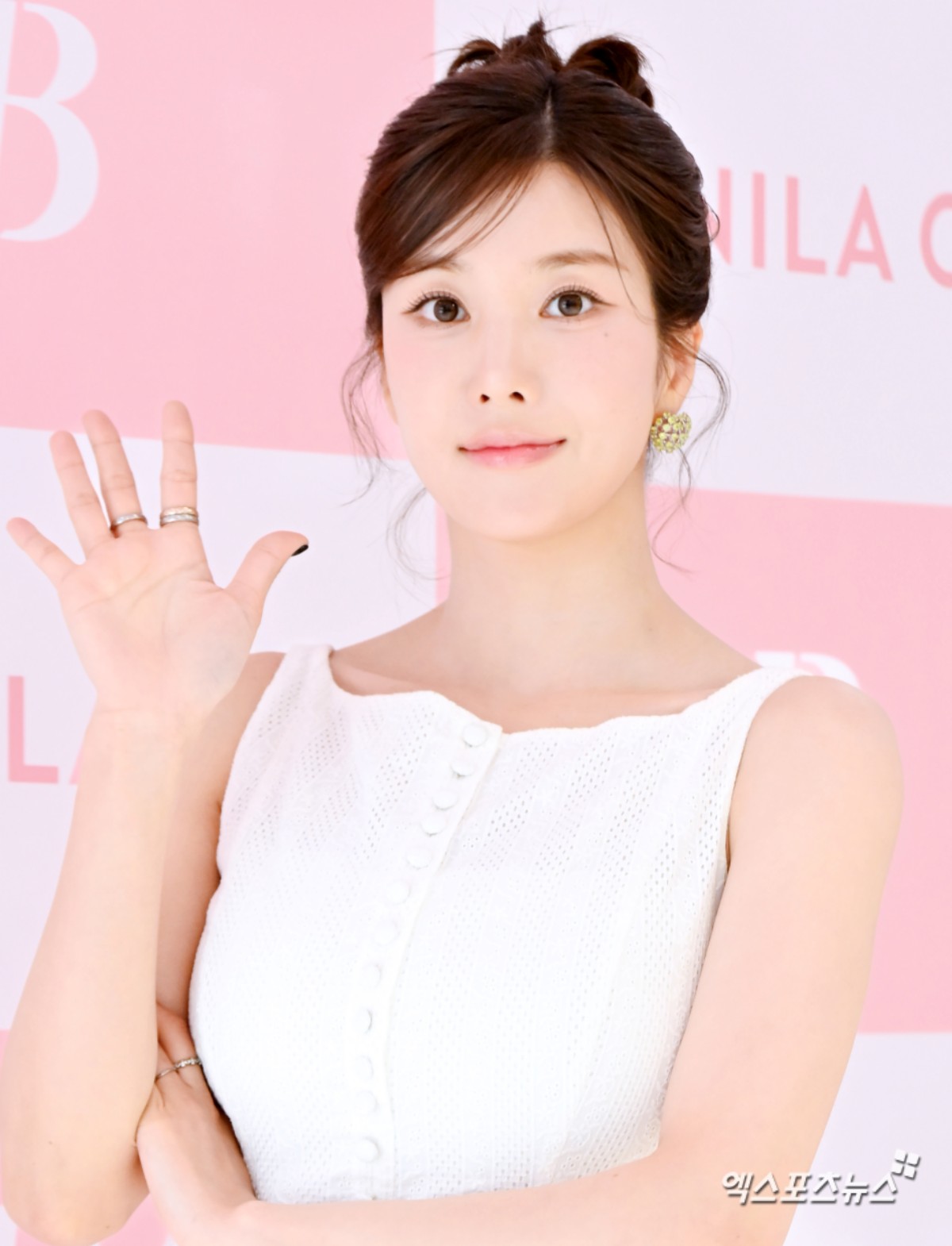 <b>권은비</b>, '<b>24억 건물</b>' 두 층 매니저에 내줬다…"관리비만 부담스럽지 않...