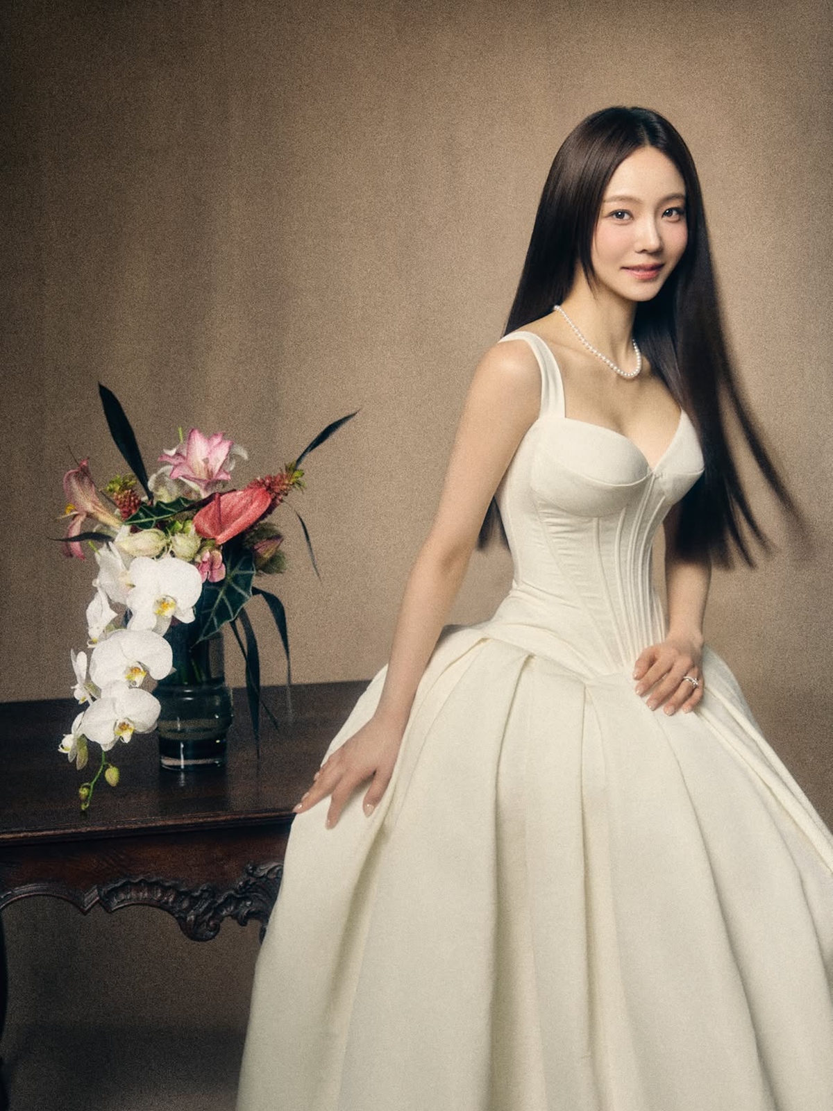 Noel's Kang Gyun-sung Shares Classical Painting-Inspired Wedding Photos Before Oct. 30 Ceremony