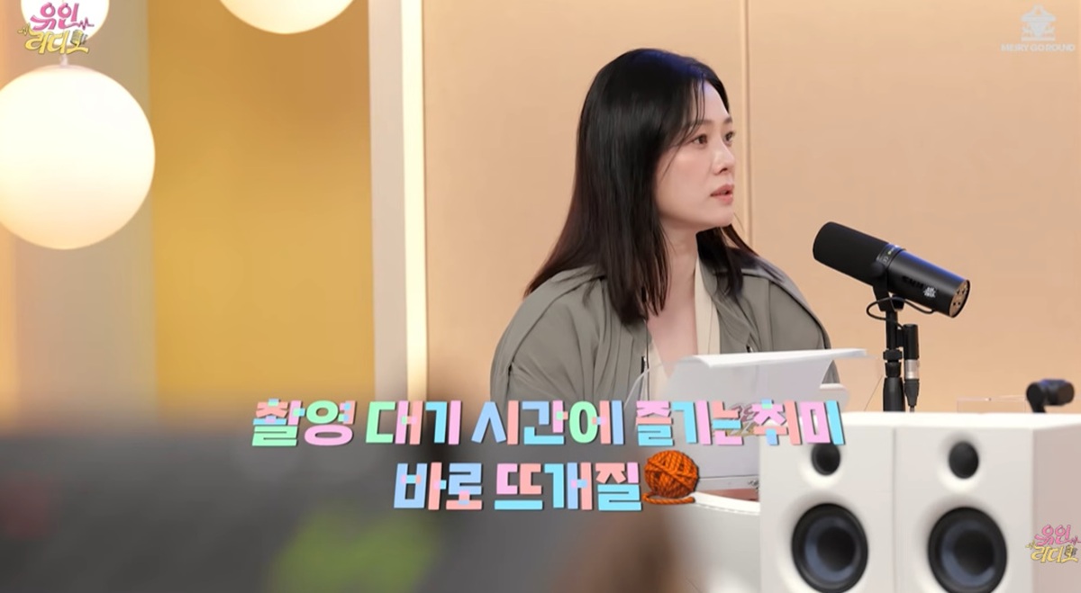 '49세 <b>미혼</b>' <b>김현주</b>, 외로움 많이 타는데…"하루 종일 <b>뜨개질</b>로 달래, 생...