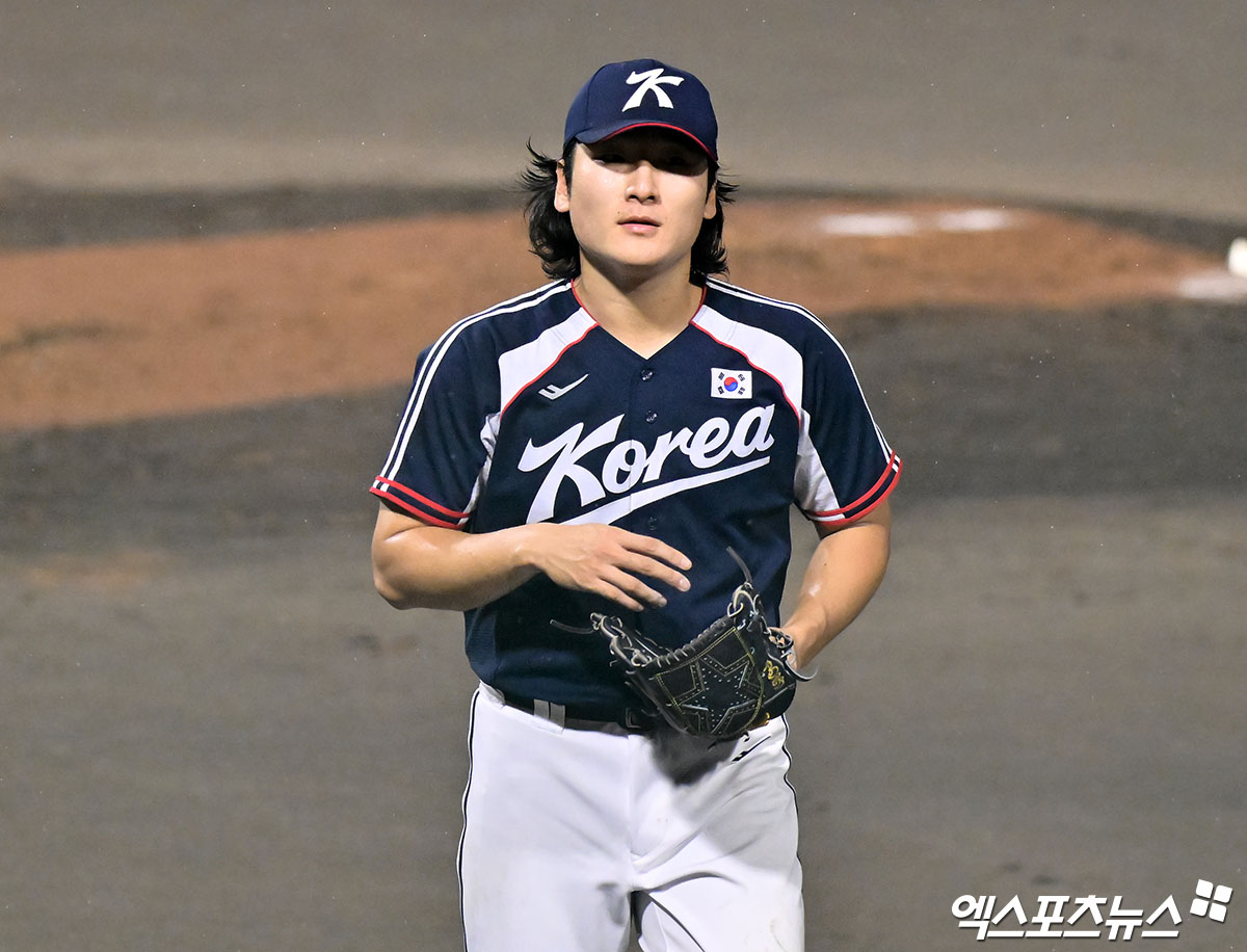'한국 타선 너무하네' <b>곽빈</b>, <b>111구</b>+9K <b>역투</b>에도 쓸쓸히 교체…5연속 金 ...
