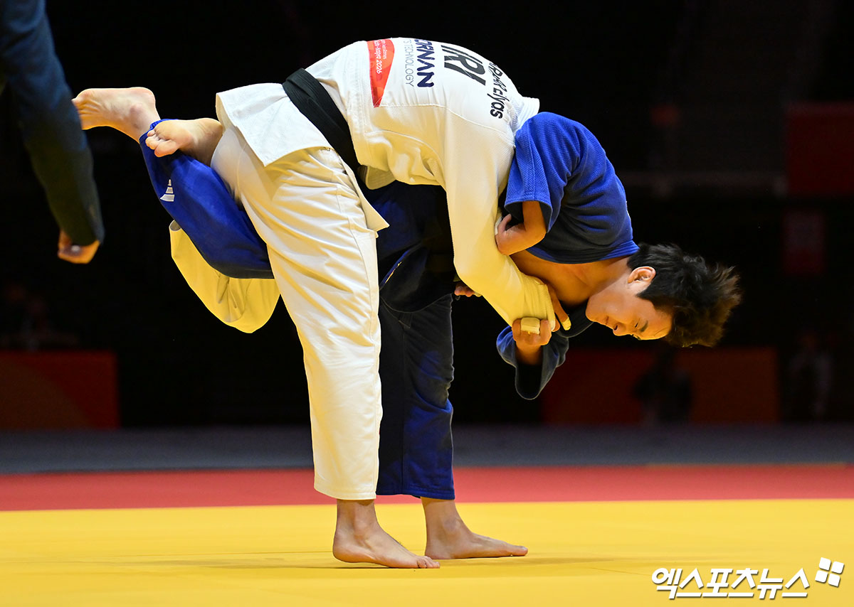 <b>이준환</b> ‘힘있게’[포토]