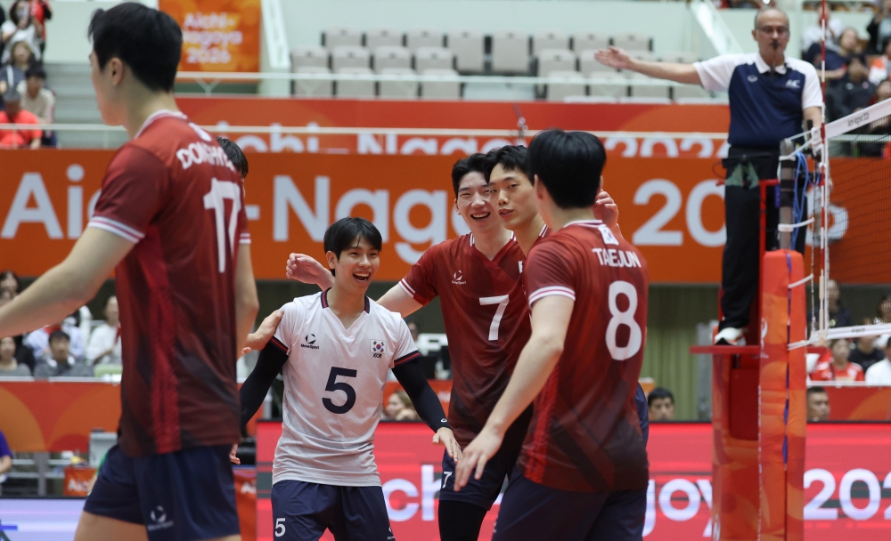 '또 노메달 확정' 한국 <b>남자 배구</b>, 인도에 덜미…1-<b>3</b> 패배→3일 카타르와...