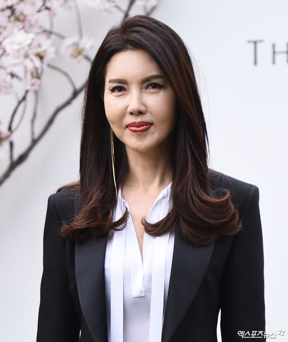 <b>백지연</b>, '현대가 사위' <b>아들</b> 회사 <b>사내이사</b> 됐다 [엑's 이슈]