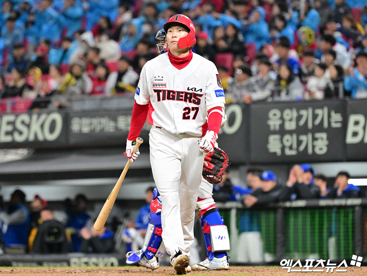 '<b>삼진</b>-<b>삼진</b>-<b>삼진</b>-<b>삼진</b>' KIA 또 2번이 문제였다…PS 한 경기 최다 <b>삼진</b> 타...