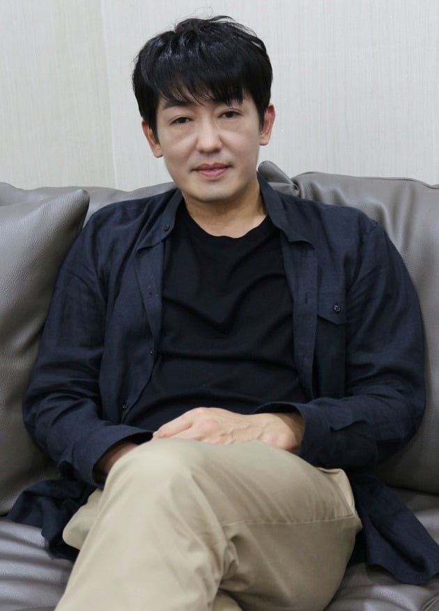 [TEN인터뷰] '오징어게임' <b>허성태</b> "73→92kg까지 증량, <b>베드신</b> 걱정 많았...
