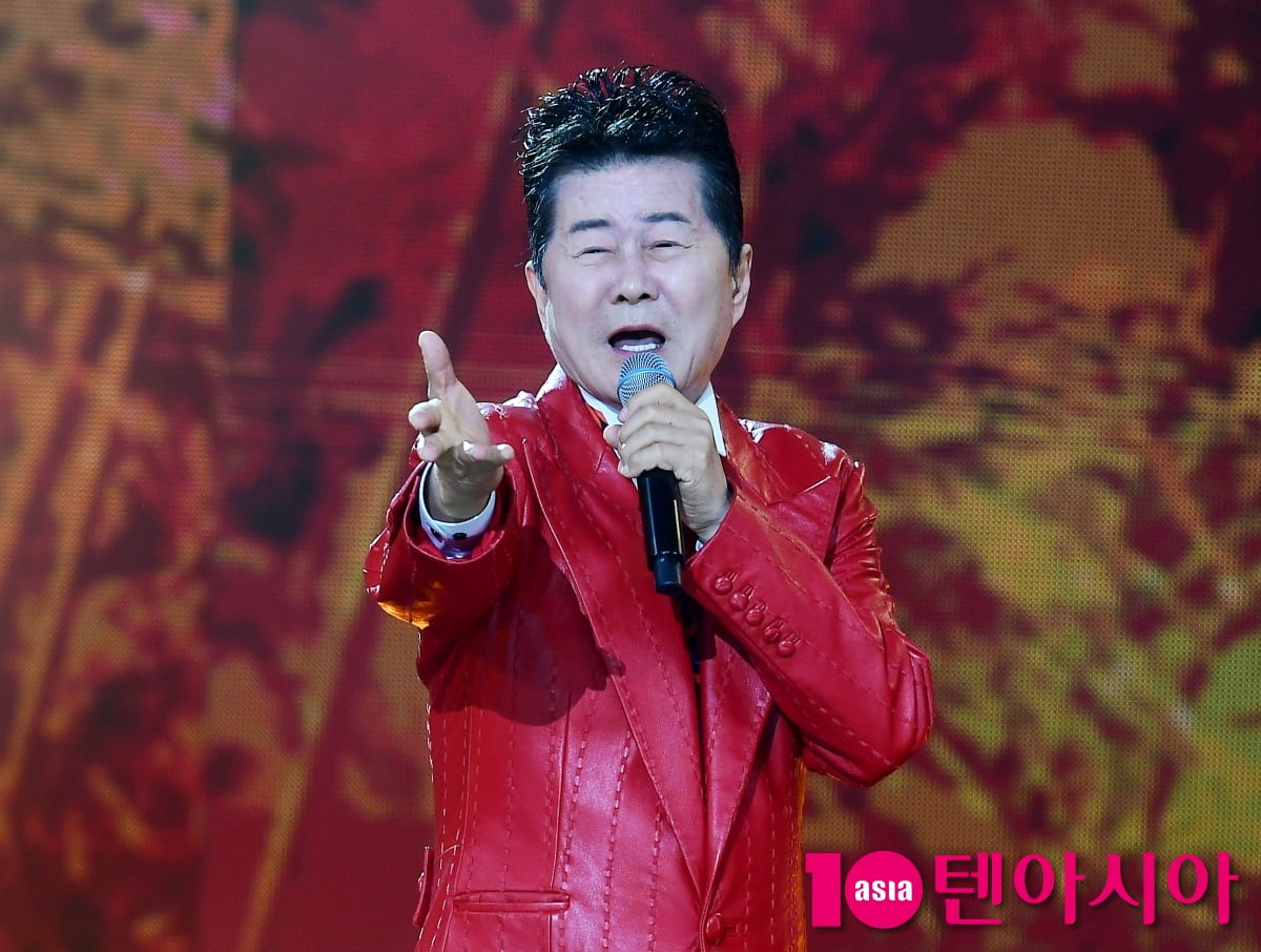 <b>태진아</b>, <b>치매</b> 투병 <b>아내</b> 각별한 <b>간병</b> 감동 "5년 세월 50년처럼 느껴져" ...