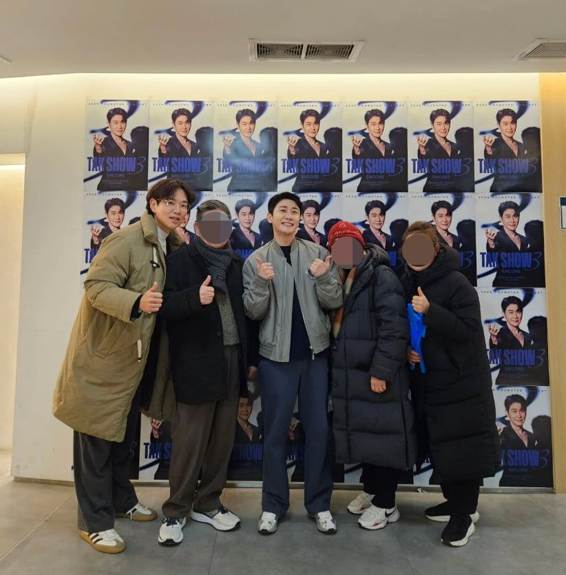 <b>영탁</b>, <b>미담</b> 터졌다…故오요안나 의혹으로 어둠 속 있던 장성규 구해