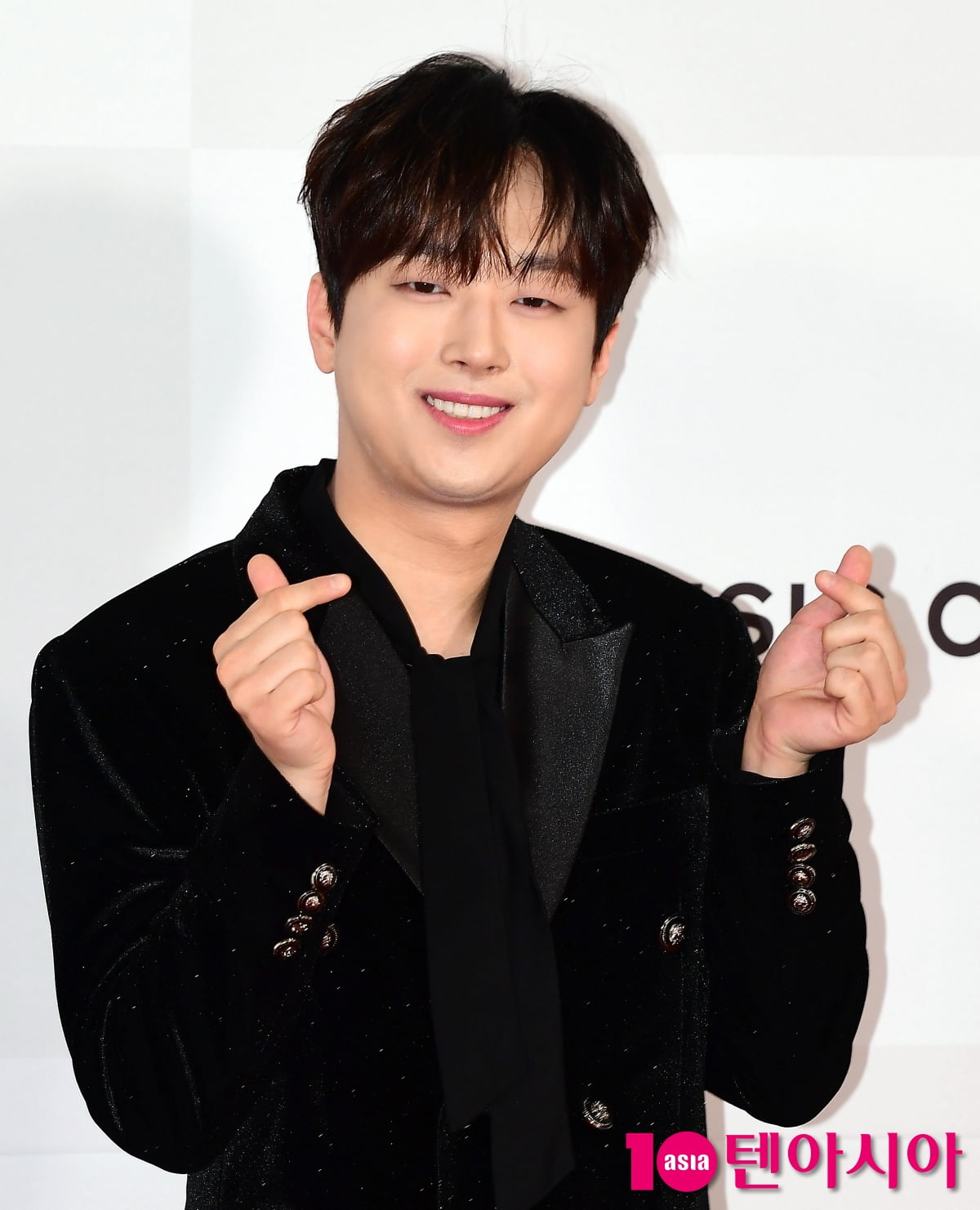 12년 만에 손편지까지 정성스럽게…<b>이찬원</b> "<b>사랑</b>했던 사람" 녹화 도중 공...