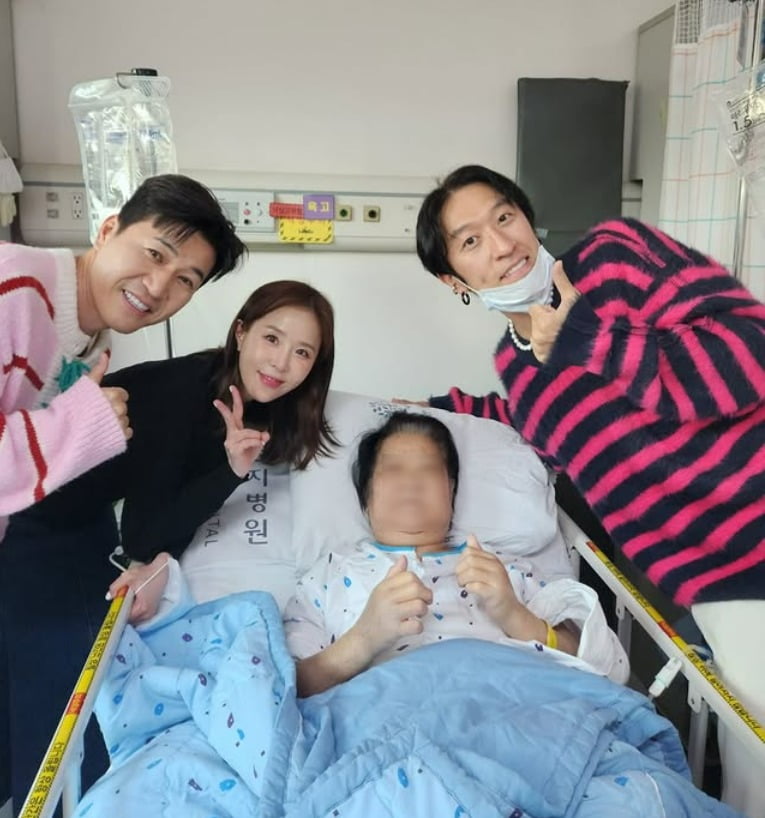코요태=진짜 가족…<b>빽가 모친상</b>, 신지·김종민이 함께 했다 [TEN이슈]