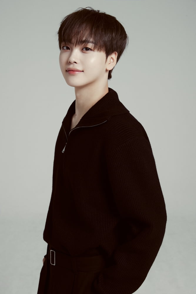 [공식] <b>크래비티 형준</b>, 컴백 앞두고 기쁜 소식…오늘(6일) '<b>주간아이돌</b>'...