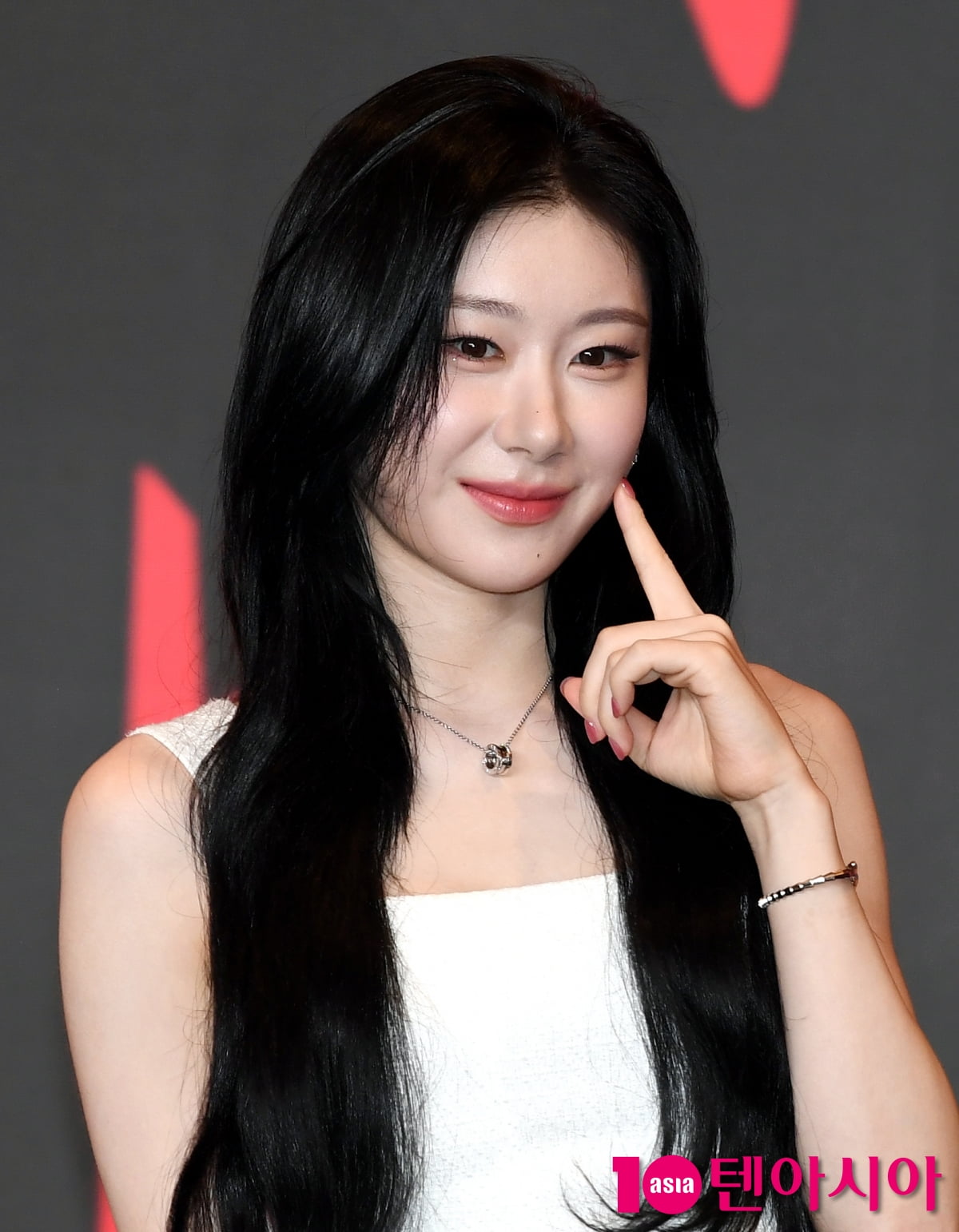 "JYP와 <b>재계약</b> 논의 중"…'7년 차' <b>있지</b>, 기쁜 소식 전할까