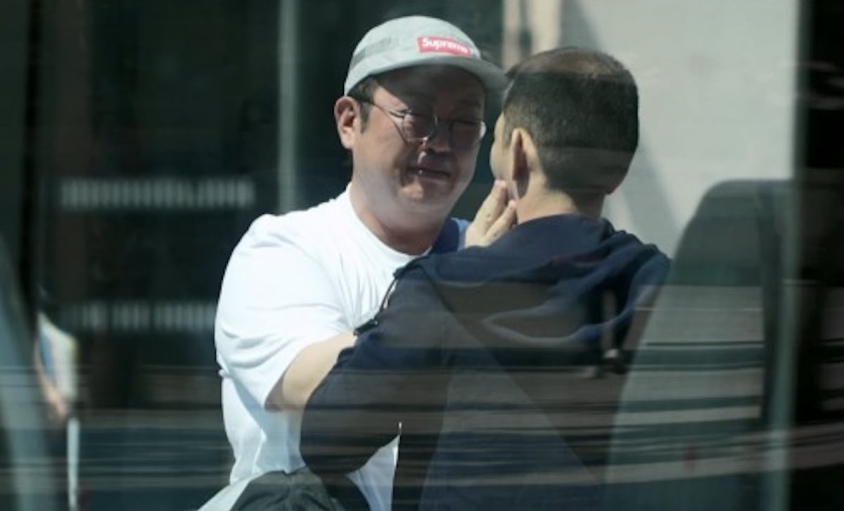 <b>이건주</b>, 해외 입양 간 <b>동생</b>과 눈물의 <b>재회</b>…"너무 미안해"('아빠하고')
