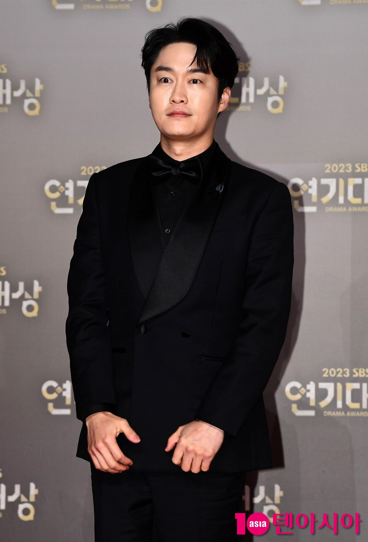 [공식] 오의식, <b>시청률</b> 18.4%로 <b>대박</b>났는데 또 희소식…'<b>폭군의 셰프</b>' 합...