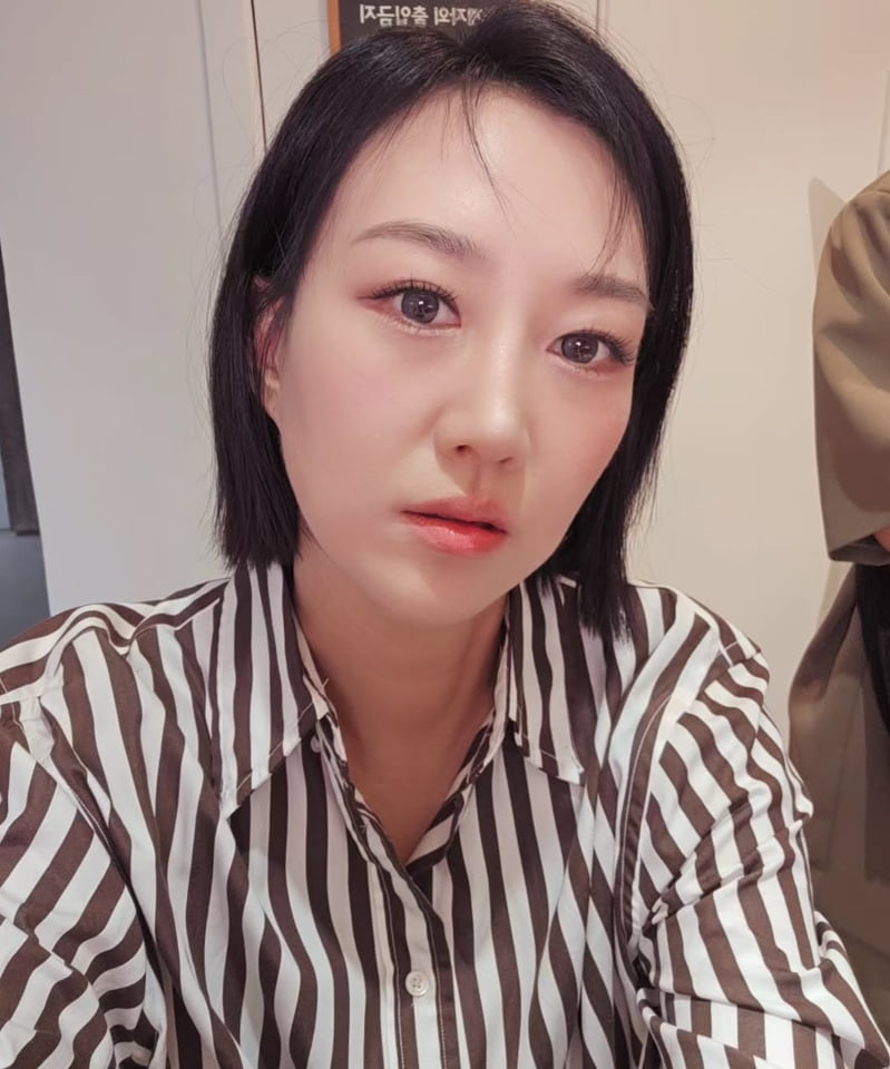 '120억 펜트하우스' <b>장윤정</b>, 셔츠+단발로 아련한 '트롯여왕' 비주얼 완성