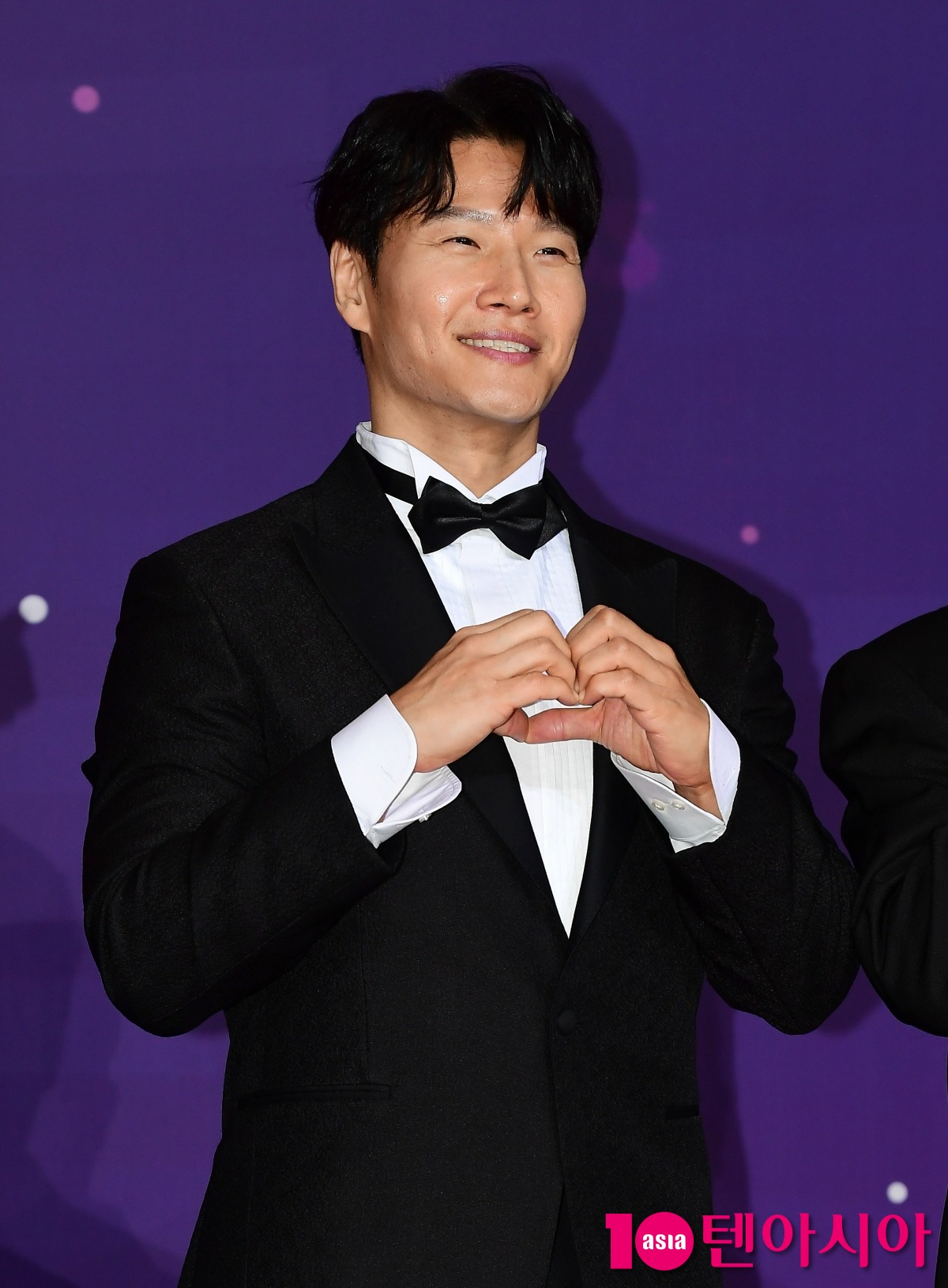 <b>유재석</b>·송은이 "<b>김종국</b>, 결혼하더니…얼굴 예뻐지고 달라져"('<b>놀뭐</b>')