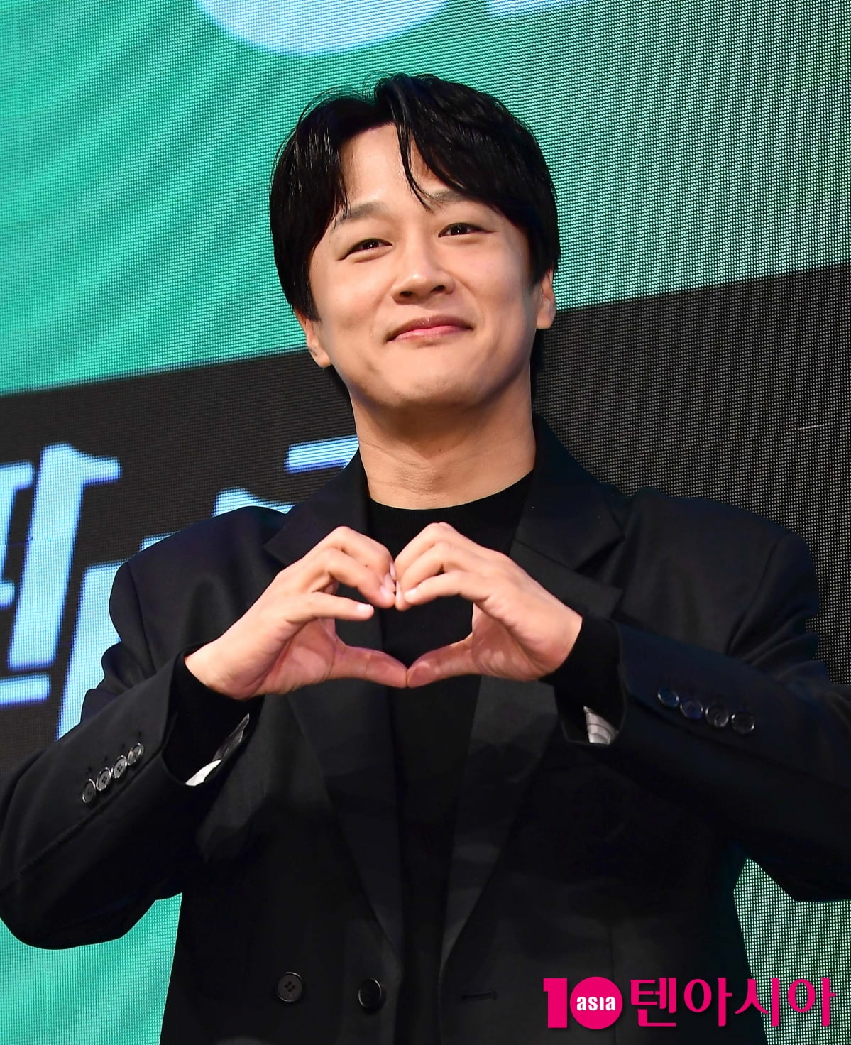[종합] <b>차태현</b>, 끝내 눈물 보였다…노래 듣다 울컥 "최고였다" ('우리들...