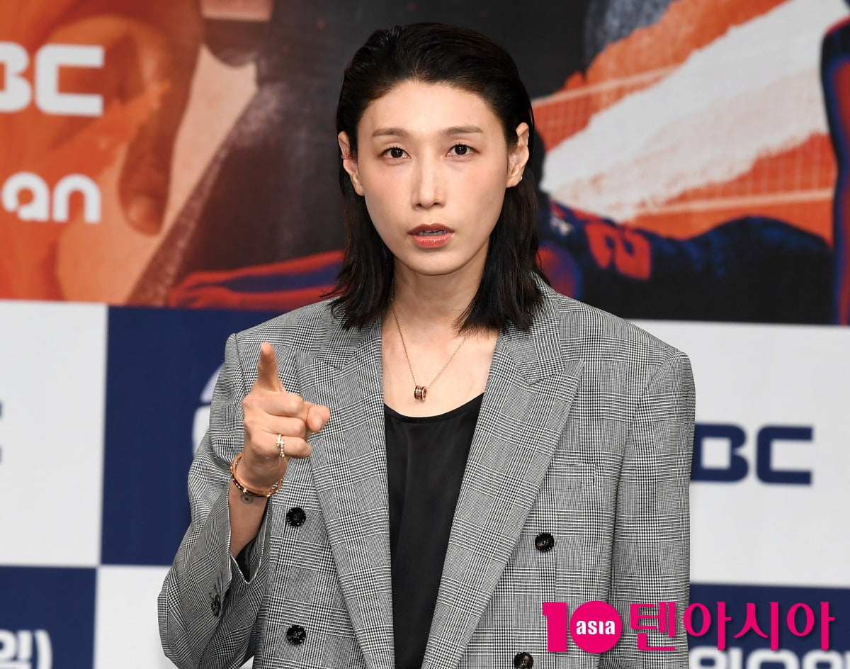 "MBC는 사기꾼, PD에게 속아 내 사생활 잃어"…<b>김연경</b>, <b>한일전</b> 앞두고 결...