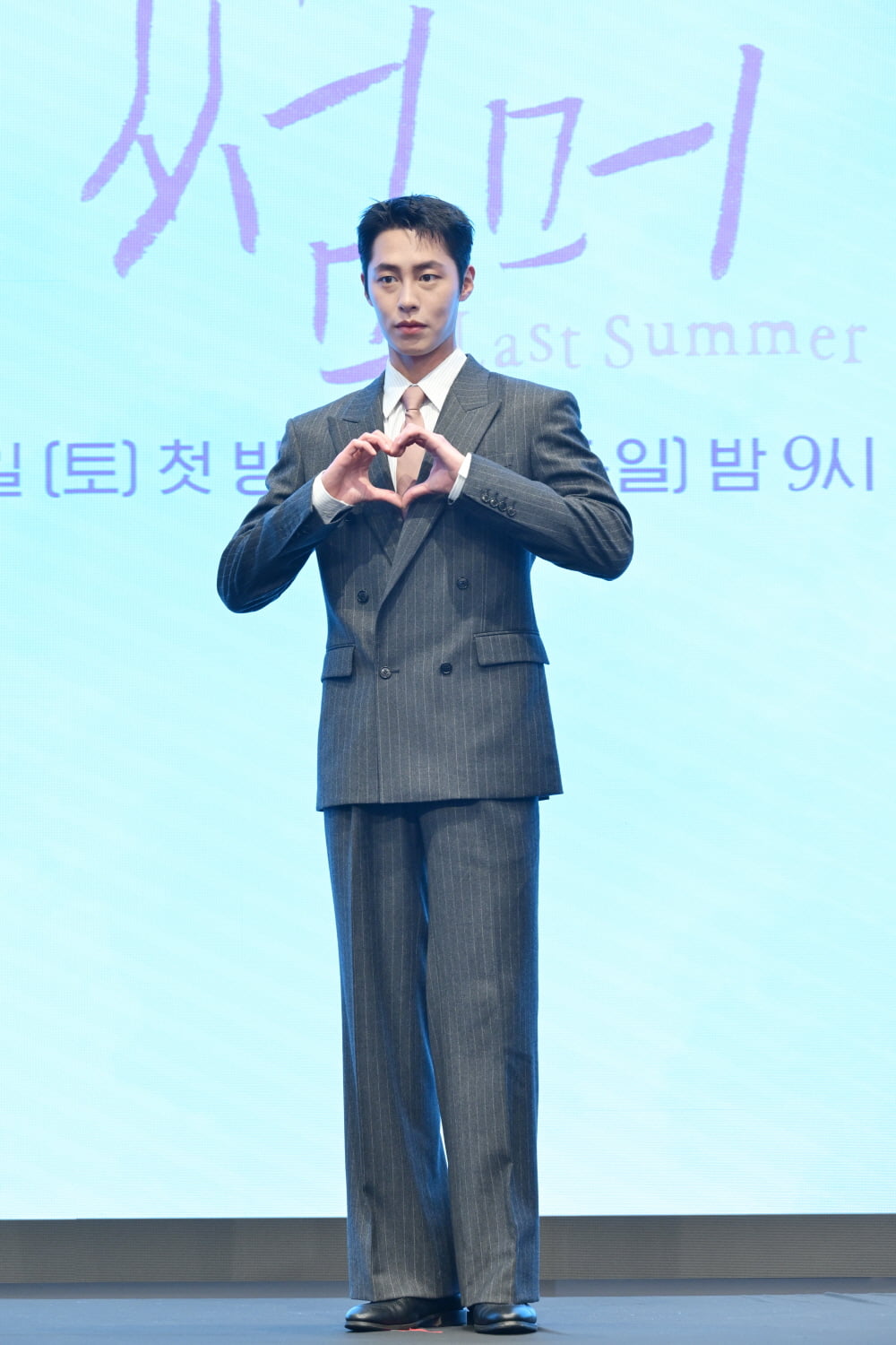 이재욱, 쌍둥이 형제 됐다…"부담감 컸지만" ('<b>마지막 썸머</b>')