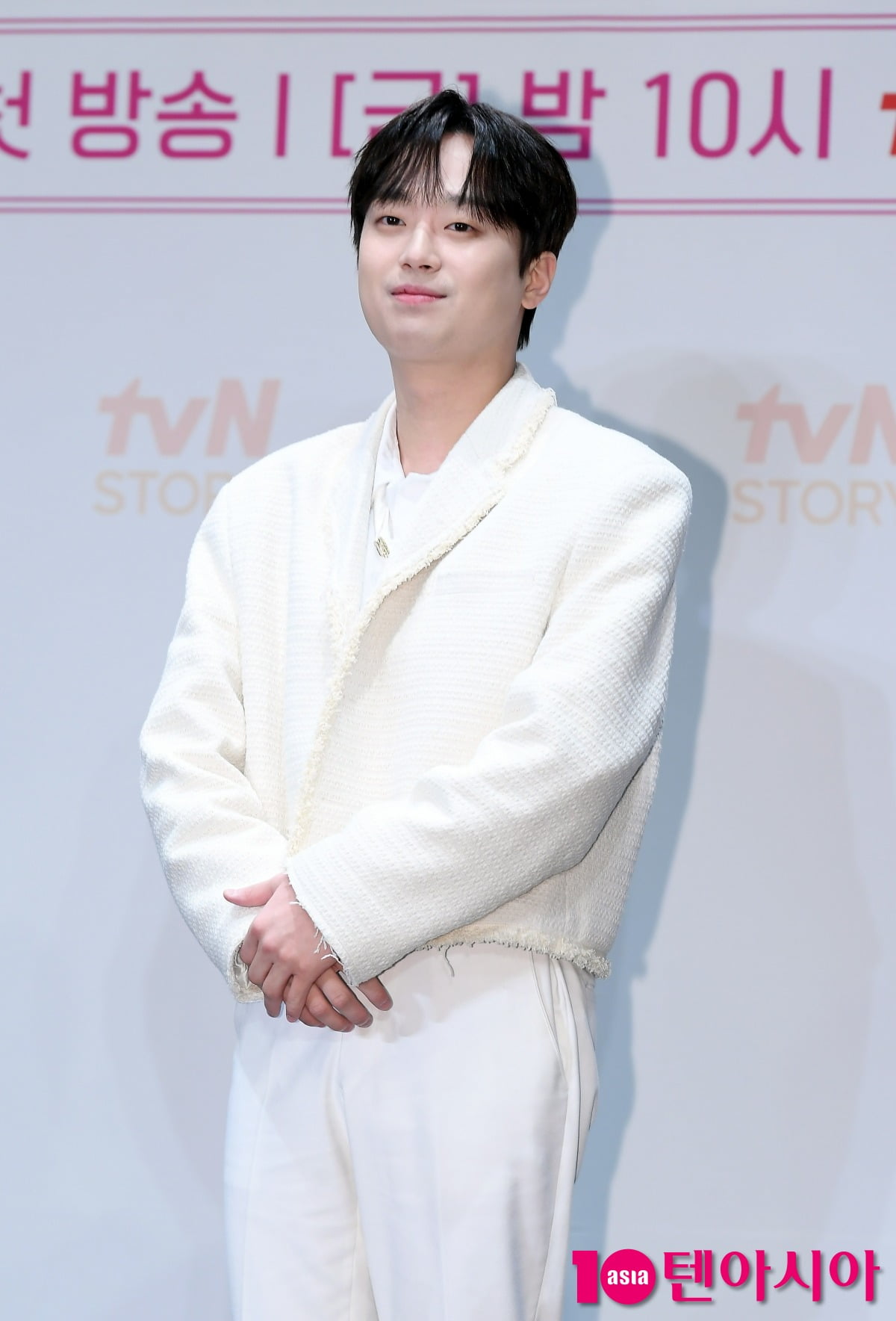 "'찬또위키'만큼 모든 걸 알아"…<b>이찬원</b> 놀란 '이것' 뭐길래('<b>트랜스</b>휴...