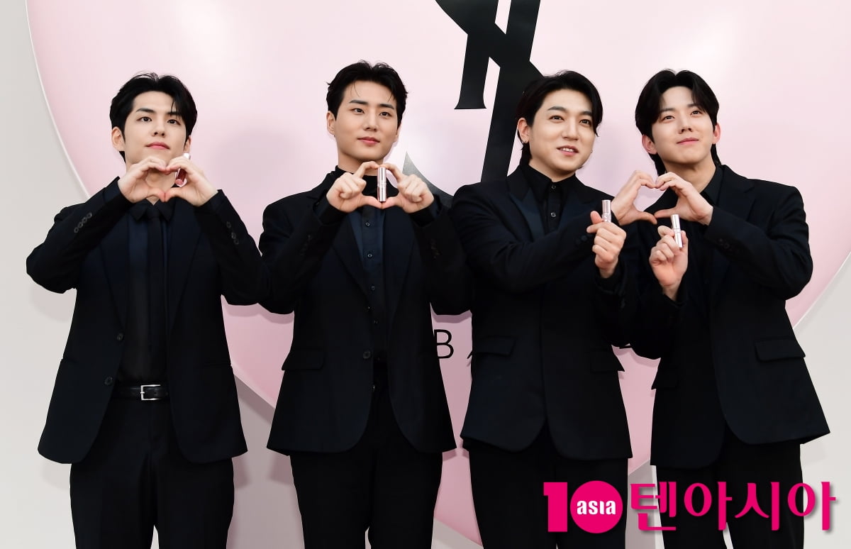 주제파악 시급한 <b>데이식스</b>, KSPO돔도 좁다…"3회차 전석<b>매진</b>"