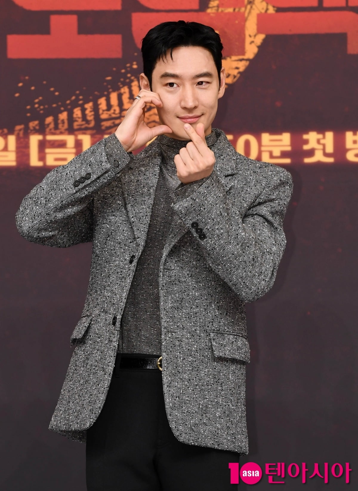 16.0%→21% 최고 시청률 찍고 돌아왔다…<b>이제훈</b>, '<b>모범택시3</b>' <b>대상</b> 2관왕...