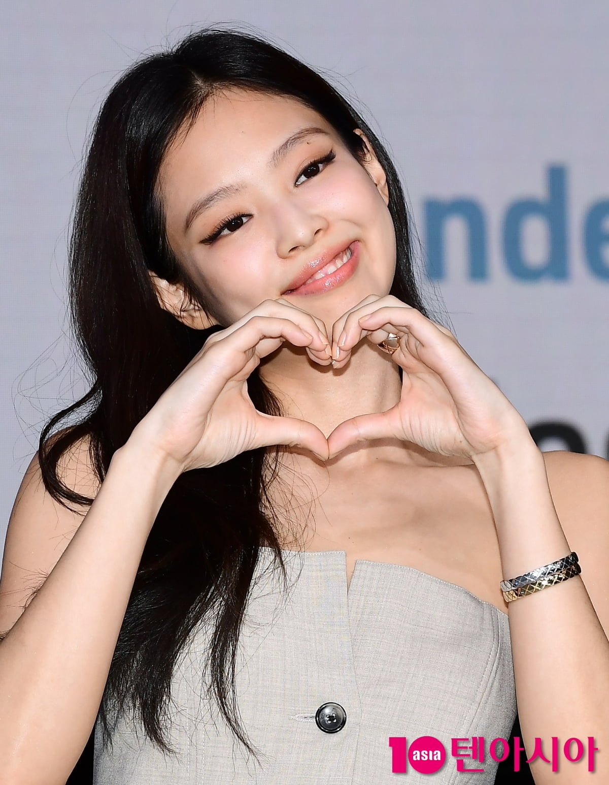 블랙핑크 <b>제니</b>, '<b>환승연애4</b>' <b>게스트</b> 출격…연애관 밝힐까 [TEN이슈]