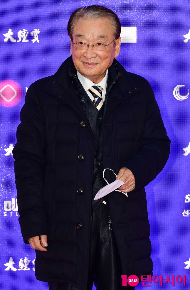 故 이순재, 생전 마지막 행적 밝혀졌다…박근형 "연극 중 찾아와 조언" ('미우새')