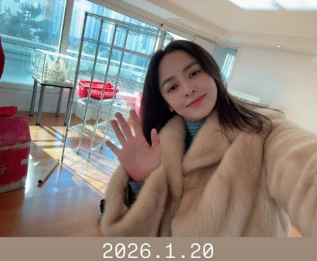 '이혼 3년 만에 열애' 강성연, 새 집에서 다시 시작한다…"광교 안녕"