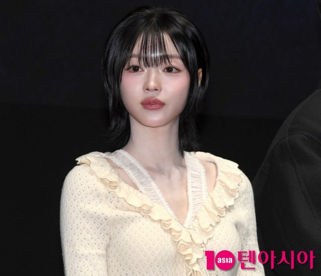 '30세' 오마이걸 유아, 유부녀 됐다…"팬들이 상처받을까 봐 걱정, 신선한 배신감" ('Y')[인터뷰]