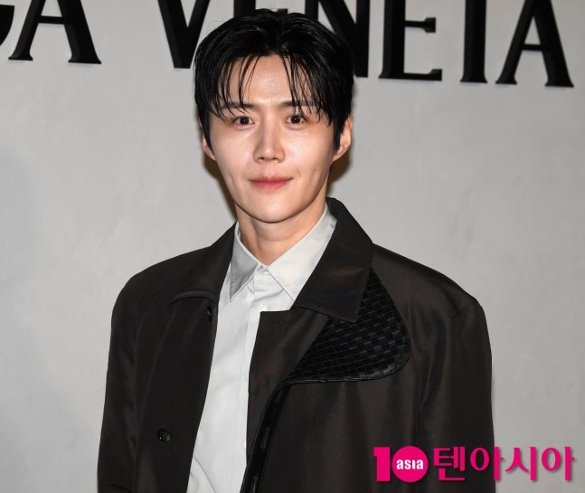 '탈세 의혹' 김선호, 결국 떠난다…한국 이어 6개 도시서 팬미팅→서울은 전 회차 전석 매진 [공식]