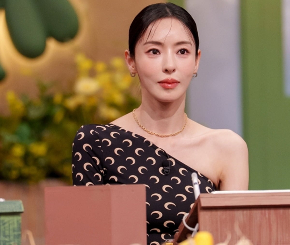 이다희, 176cm·49kg '뼈말라' 인증…노출 의상에 드러난 앙상한 몸매 ('...
