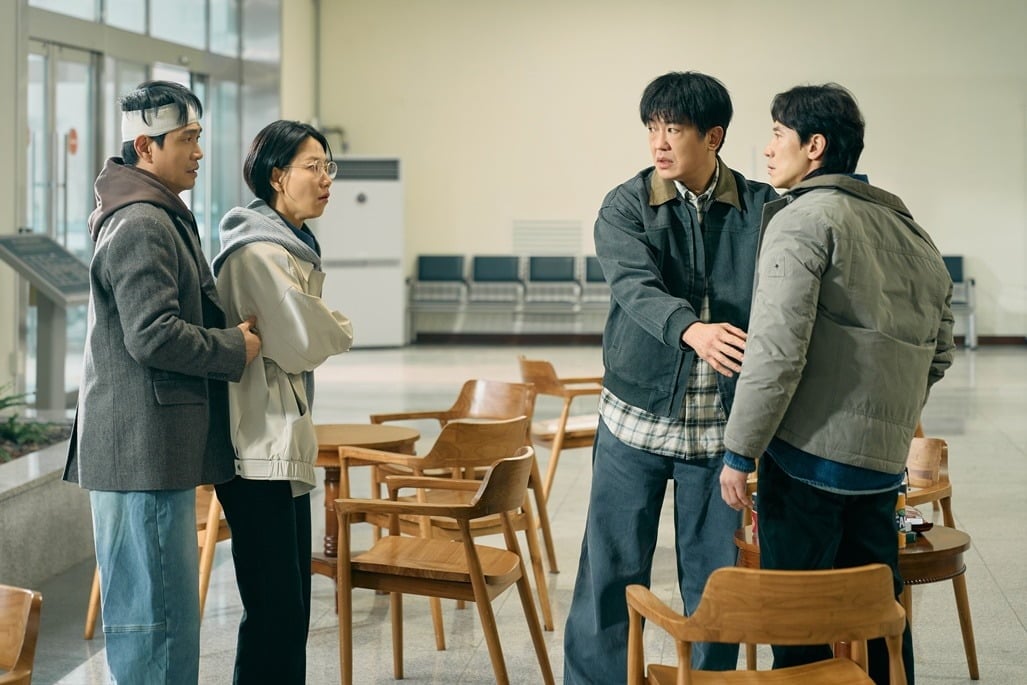MBC 이래도 되나…'<b>대군</b>부인' 후속작, 신하균 앞세우고도 한 자릿수 시청...