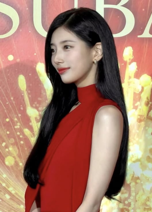 수지, 30대 되더니 더 예뻐졌네…송혜교도 반한 고혹미 폭발 비주얼