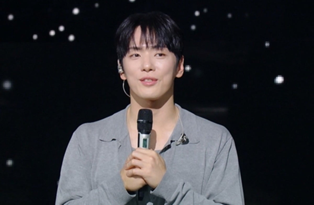 <b>김정현</b>, 데뷔 11년 만에 가수 됐다…"정식 무대는 처음" 긴장 호소 ('불...