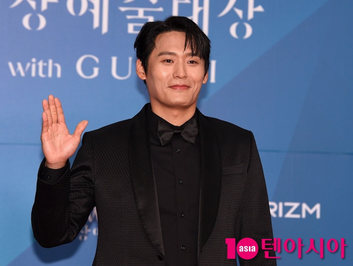 아이유 이어 소지섭까지 만나더니 대박 터졌다…믿고 보는 배우 최대훈...