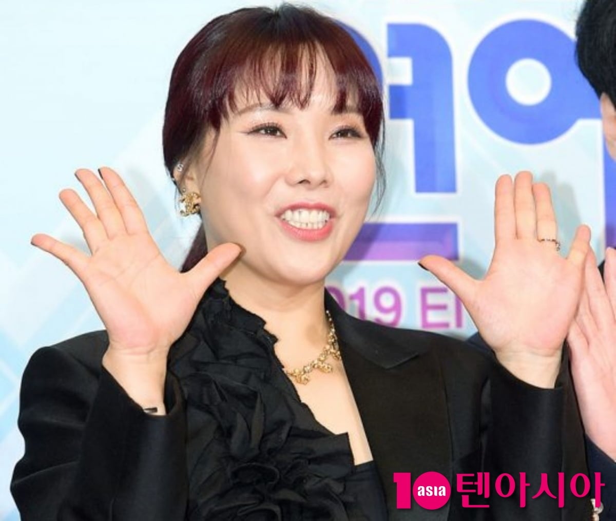 신봉선, 개콘서 공개재판 받는다…"<b>개그우먼</b>으로서 직무 유기"