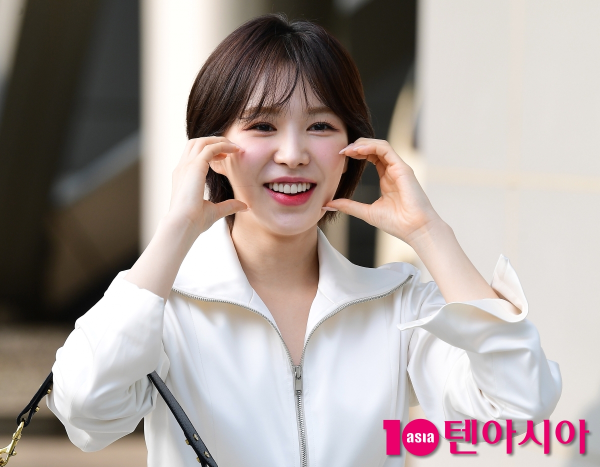 레드벨벳 웬디, 또 기쁜 소식…빗소리 들으며 함께 걷고 싶은 여자 가수...
