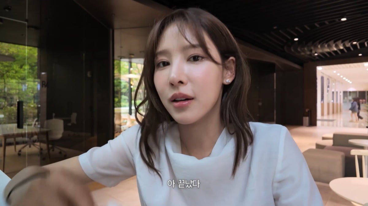 <b>이나연</b>, "JTBC 에어컨 안 나와" 결국 영상 삭제…가벼웠던 입