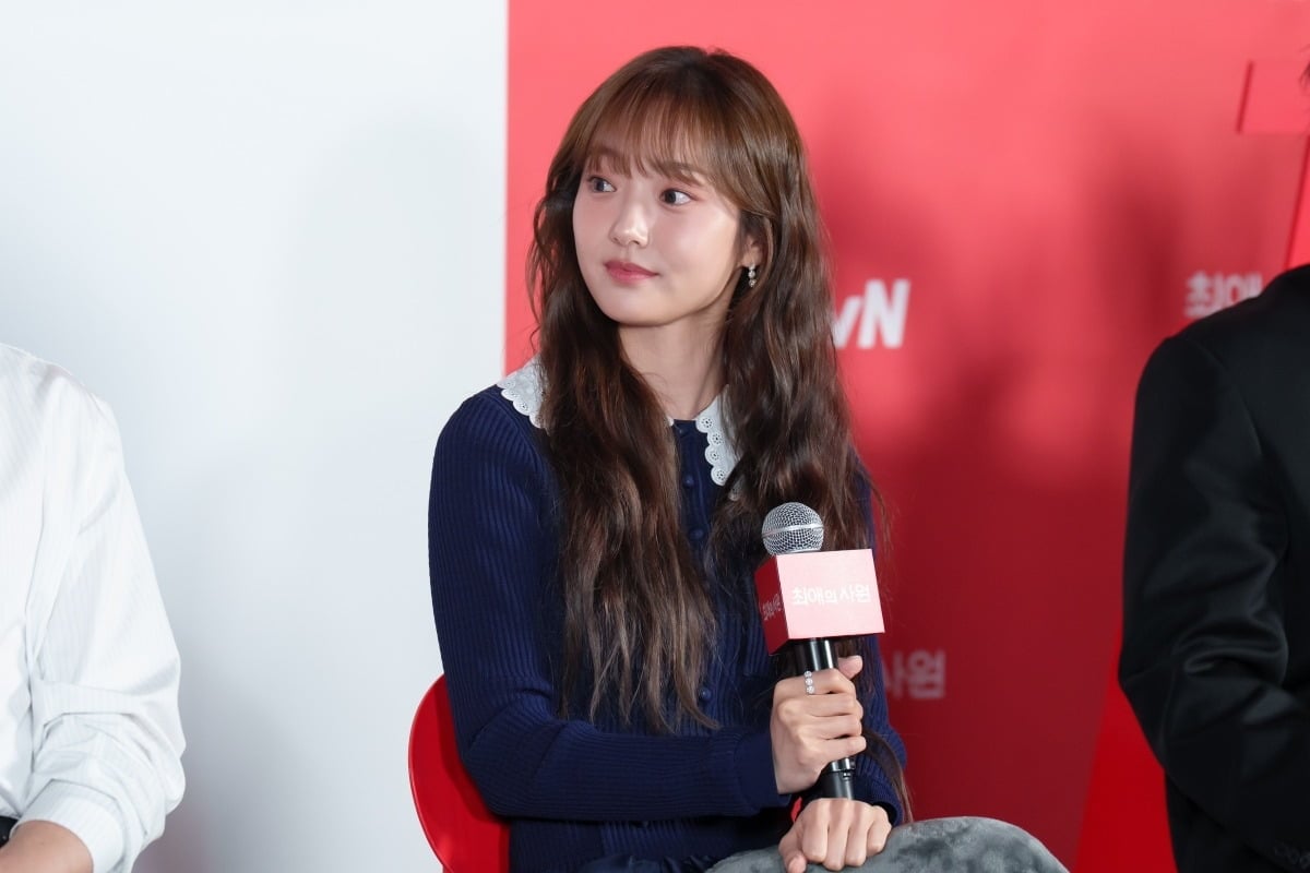 <b>아이돌</b> 연애 거부했다…김혜준 "소속사 대표·톱스타 부담스러워, 동...