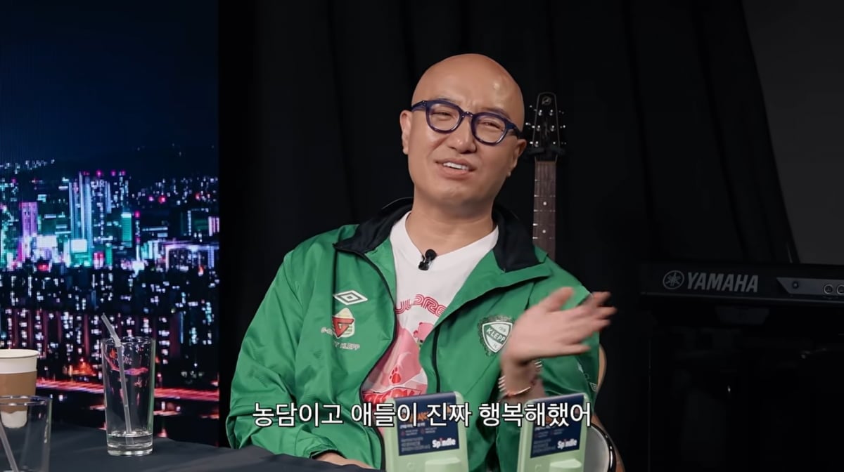 <b>홍석천</b>, <b>입양 딸 결혼</b> 앞두고 미안함…"톱게이 사돈이라 죄송" ('피식쇼...